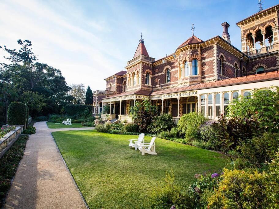 Feel Connected - St Kilda And Balaclava