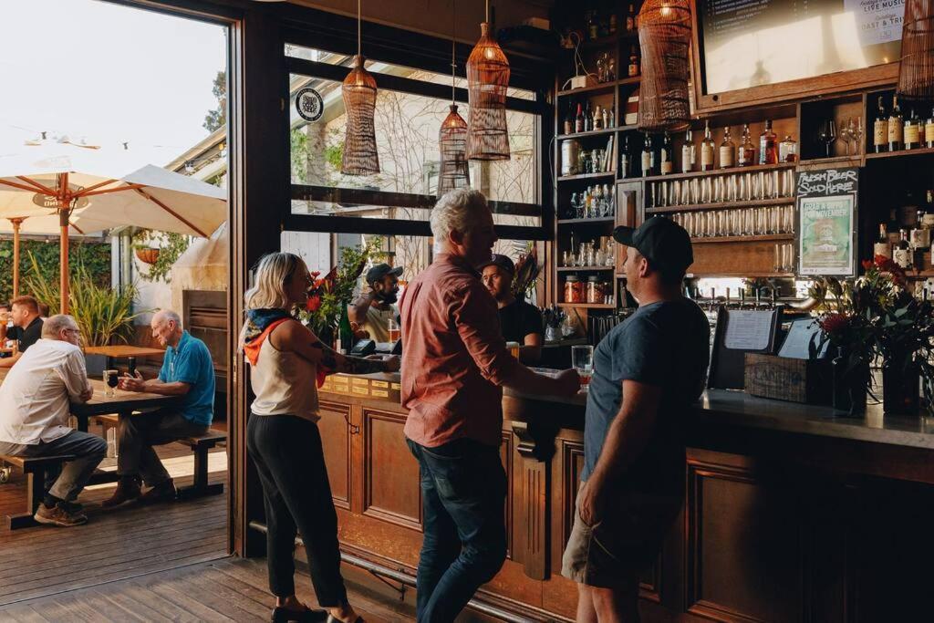 Feel Connected - St Kilda And Balaclava